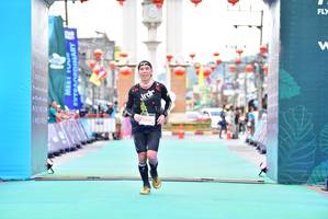 BIB: 430
                            <button type="button" onclick="openModal(21796522)" class="btn btn-primary btn-sm float-right btn-popup" data-toggle="modal" data-target=".modal-high-quality">
                        <i class="fas fa-shopping-cart"></i> Add to Cart
                    </button>
                                            <button type="button" onclick="isThisMe(21796522, true)" class="btn btn-success btn-sm float-right btn-popup btn-isme hidden" data-toggle="tooltip" data-placement="bottom" title="นี่คือรูปของคุณใช่ไหม คลิกที่นี่เพื่อเอาเข้าอัลบั้ม">
                        <i class="fas fa-plus"></i> Add to album
                    </button>
                    <button type="button" onclick="isThisMe(21796522, false)" class="btn btn-warning btn-sm float-right btn-popup btn-isnotme hidden">
                        <i class="fas fa-ban"></i> Remove from album
                    </button>